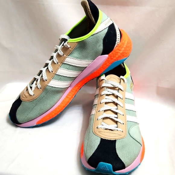 Adidas × Pharrell Williams Tokio Solar HU Friendship Pack sneakers (m size 10.5) - Picture 2 of 16